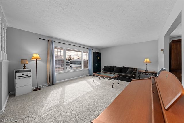 10212 Vienna Drive, Parma, OH 44130