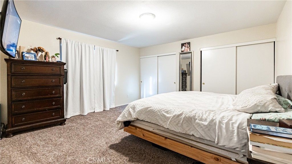 Image 17 of property listing at 22993 Eyota, Apple Valley, CA 92308