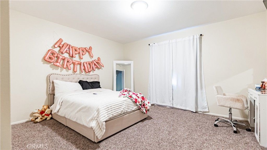 Image 21 of property listing at 22993 Eyota, Apple Valley, CA 92308