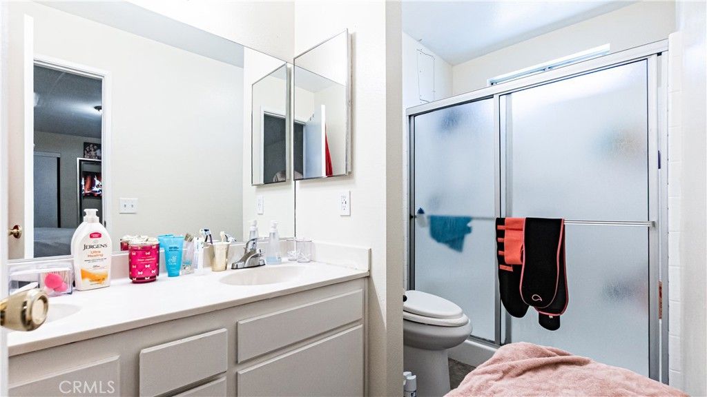 Image 27 of property listing at 22993 Eyota, Apple Valley, CA 92308