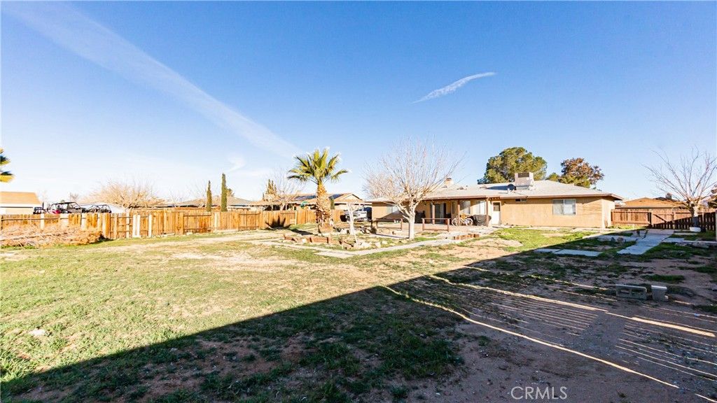 Image 30 of property listing at 22993 Eyota, Apple Valley, CA 92308