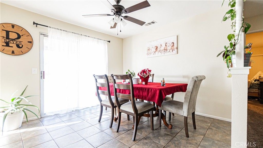 Image 8 of property listing at 22993 Eyota, Apple Valley, CA 92308