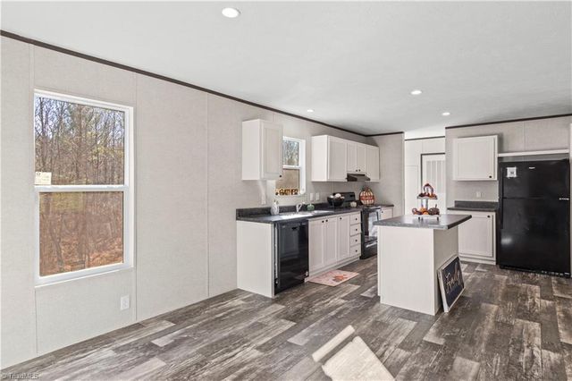 251 Center Lane, Thurmond, NC 28683