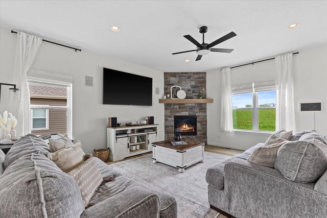 2906 Yahara DRIVE, Summit, WI 53066