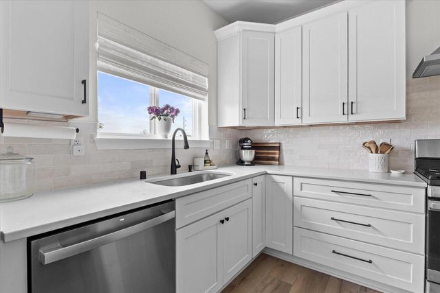 2906 Yahara DRIVE, Summit, WI 53066