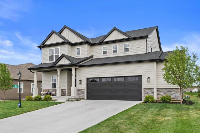 2906 Yahara DRIVE, Summit, WI 53066