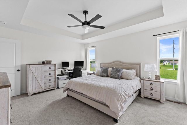 2906 Yahara DRIVE, Summit, WI 53066
