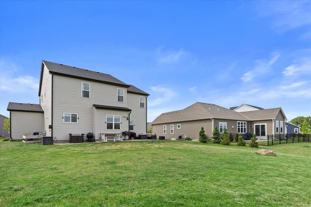 2906 Yahara DRIVE, Summit, WI 53066
