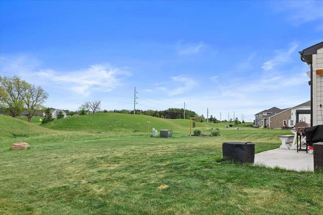 2906 Yahara DRIVE, Summit, WI 53066