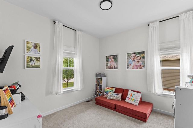 2906 Yahara DRIVE, Summit, WI 53066