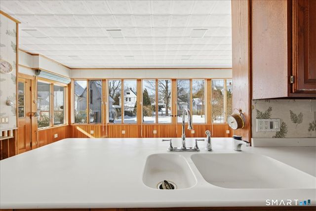 15 Moss Street, Stonington, CT 06379