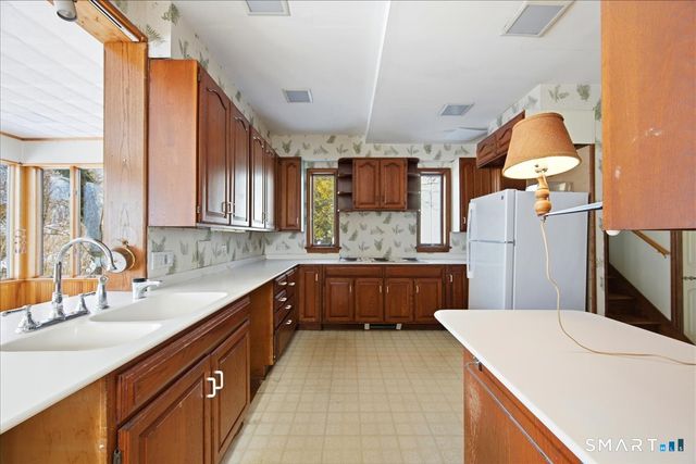 15 Moss Street, Stonington, CT 06379