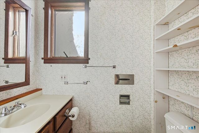 15 Moss Street, Stonington, CT 06379