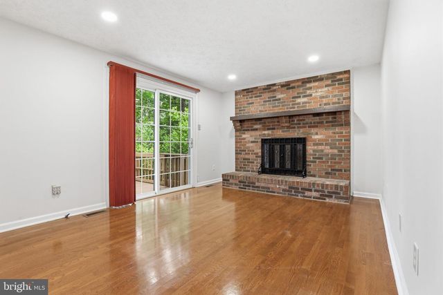 15247 LOUIS MILL DR, Chantilly, VA 20151