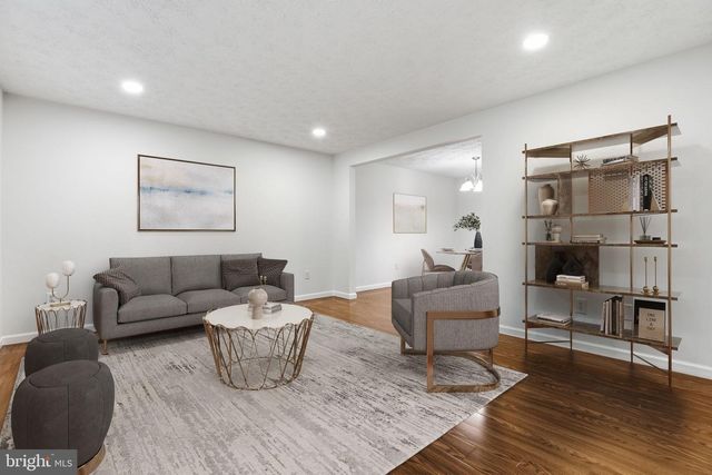 15247 LOUIS MILL DR, Chantilly, VA 20151