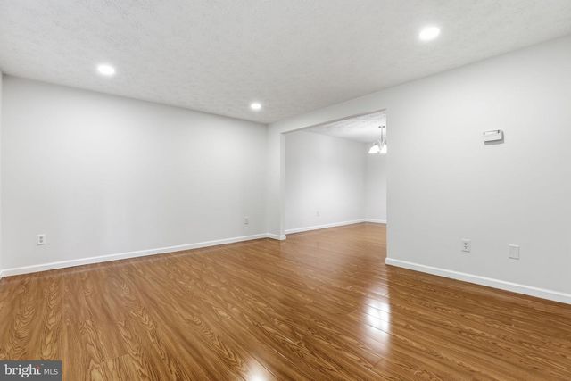 15247 LOUIS MILL DR, Chantilly, VA 20151