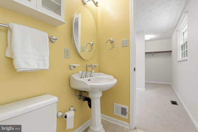 15247 LOUIS MILL DR, Chantilly, VA 20151