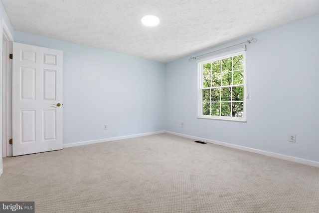 15247 LOUIS MILL DR, Chantilly, VA 20151