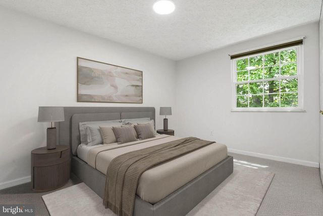 15247 LOUIS MILL DR, Chantilly, VA 20151