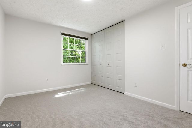 15247 LOUIS MILL DR, Chantilly, VA 20151