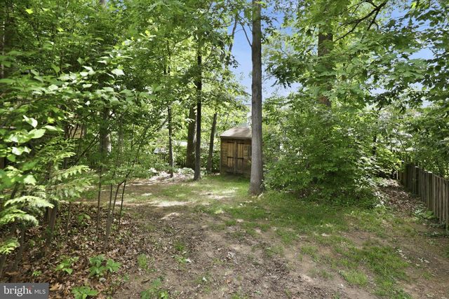 15247 LOUIS MILL DR, Chantilly, VA 20151