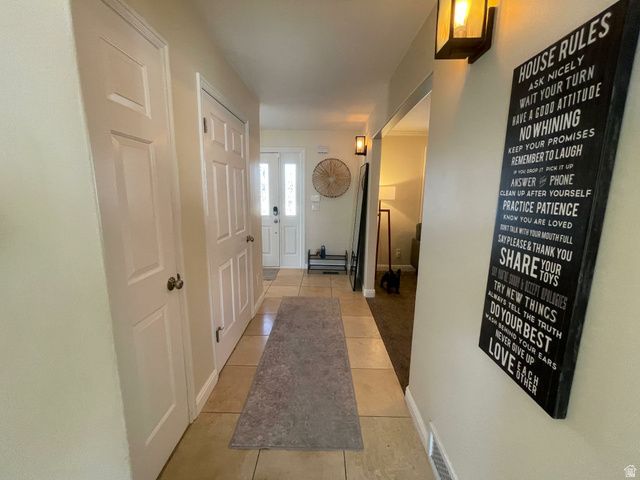 5549 S APPLEVALE DR, Murray, UT 84123