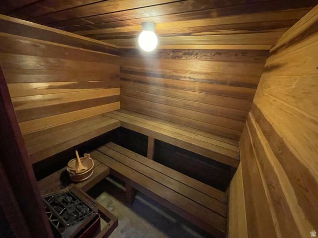 5549 S APPLEVALE DR, Murray, UT 84123