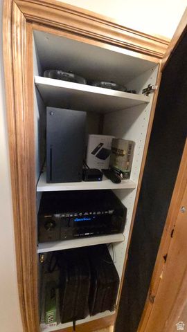 5549 S APPLEVALE DR, Murray, UT 84123