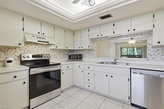 6108 Whiskey Creek DR 110, Fort Myers, FL 33919