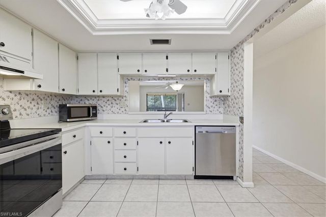 6108 Whiskey Creek DR 110, Fort Myers, FL 33919