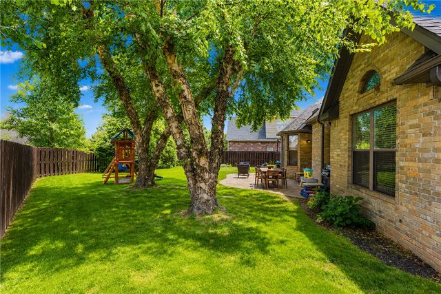 6515 Stone Lake Drive, Rogers, AR 72758