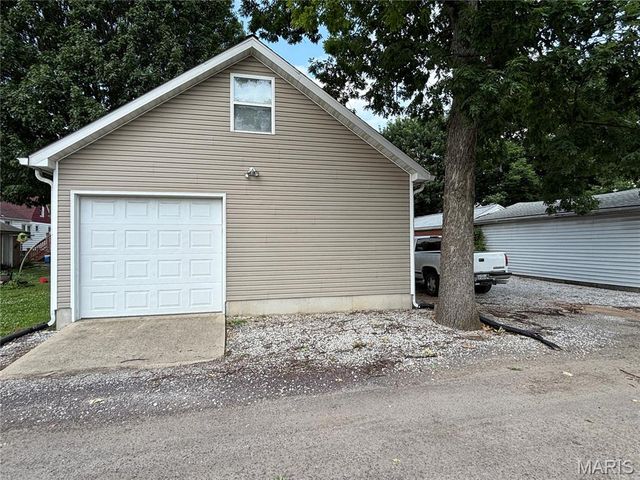 535 5th Street, Wood River, IL 62095