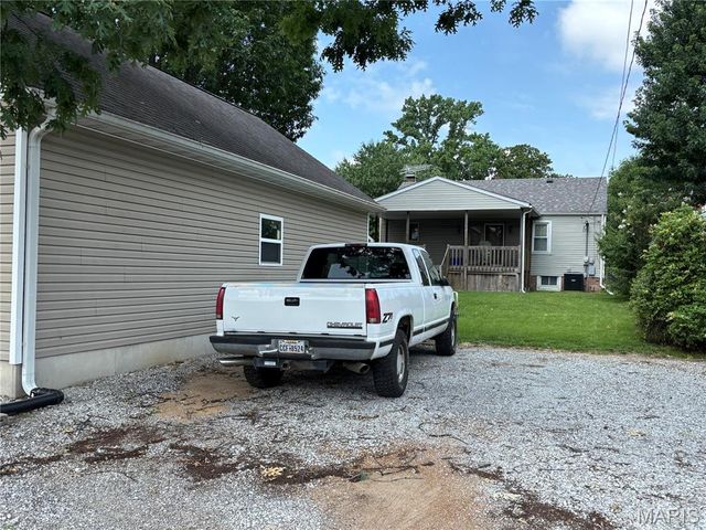 535 5th Street, Wood River, IL 62095