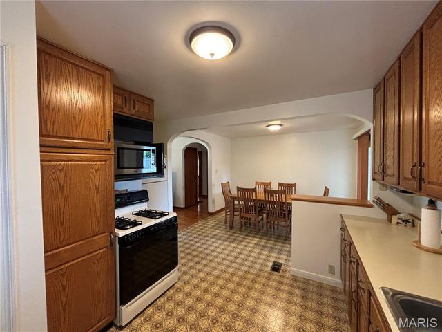 535 5th Street, Wood River, IL 62095