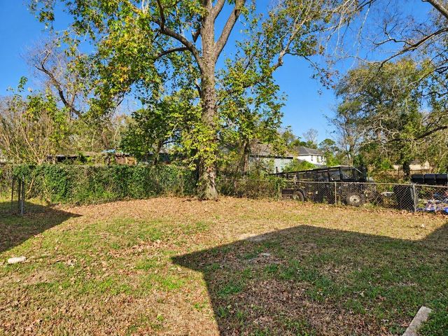 7937 Oak Knoll Lane, Houston, TX 77028