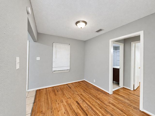 7937 Oak Knoll Lane, Houston, TX 77028