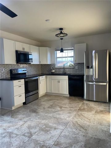 203 NW 112th Terrace, Kansas City, MO 64155