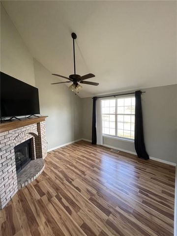 203 NW 112th Terrace, Kansas City, MO 64155