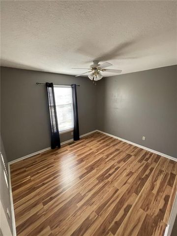 203 NW 112th Terrace, Kansas City, MO 64155