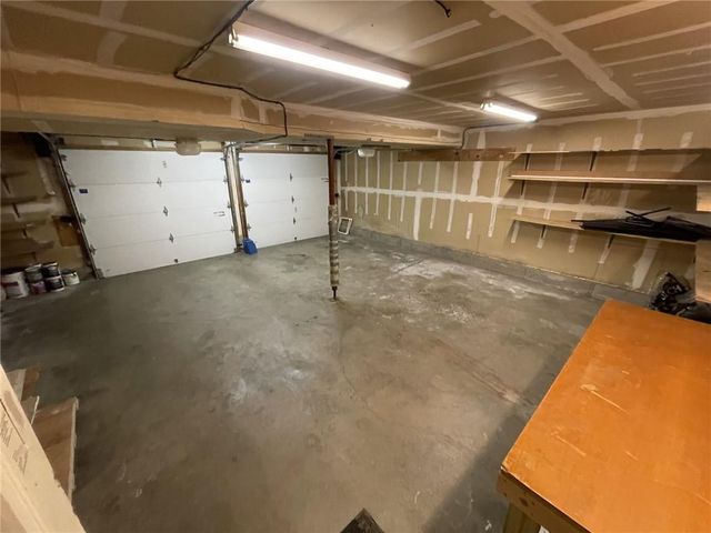 203 NW 112th Terrace, Kansas City, MO 64155