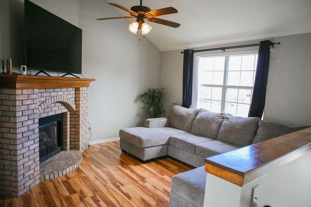 203 NW 112th Terrace, Kansas City, MO 64155