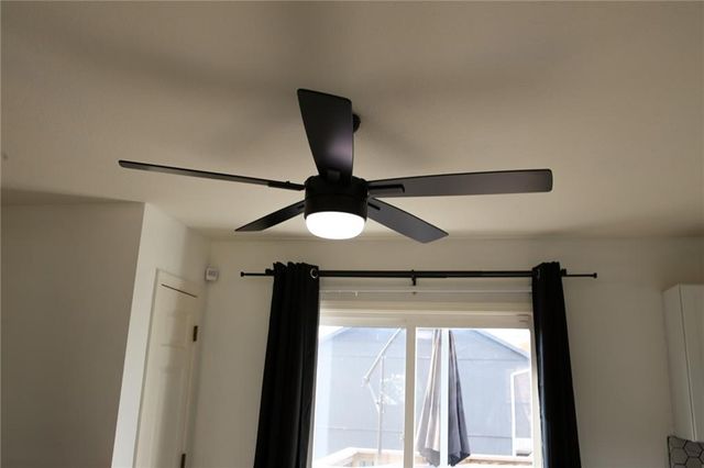 203 NW 112th Terrace, Kansas City, MO 64155