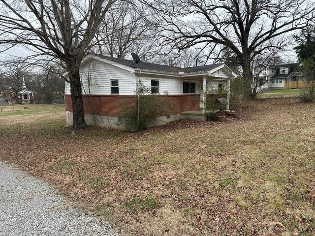 394 Moores Cir, Kingston Springs, TN 37082