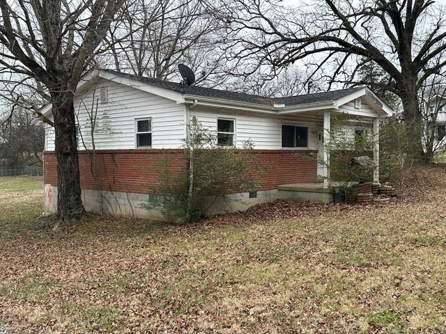 394 Moores Cir, Kingston Springs, TN 37082