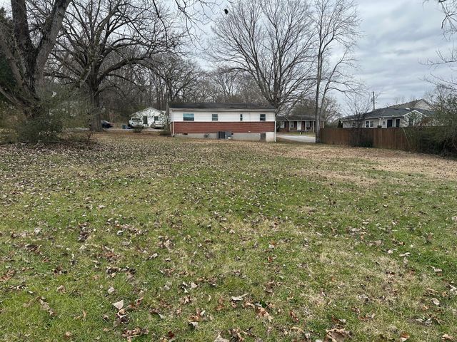 394 Moores Cir, Kingston Springs, TN 37082