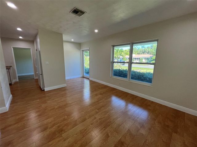 1636 NE 18th St, Fort Lauderdale, FL 33305