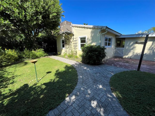 1636 NE 18th St, Fort Lauderdale, FL 33305