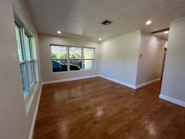 1636 NE 18th St, Fort Lauderdale, FL 33305