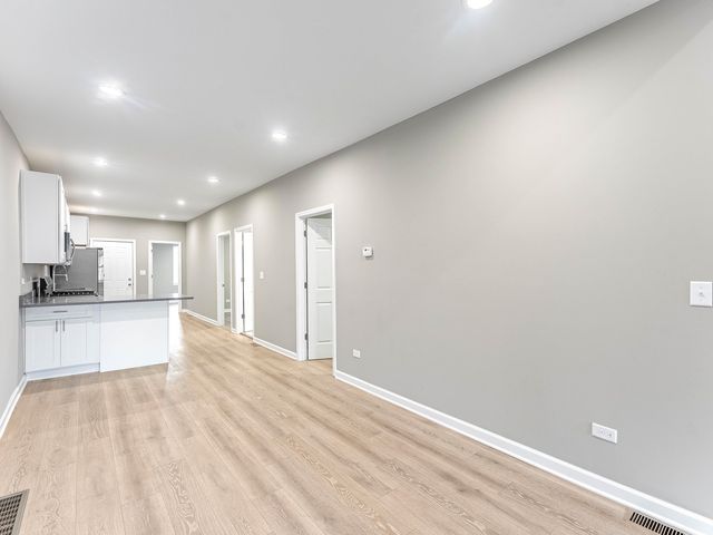 2733 W 38th Street, Chicago, IL 60632