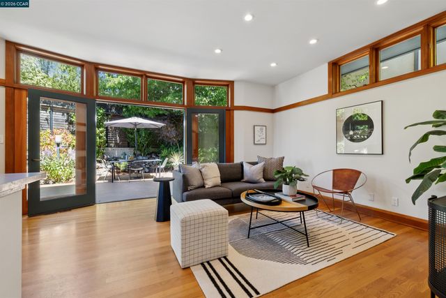 4908 Cochrane Ave, Oakland, CA 94618